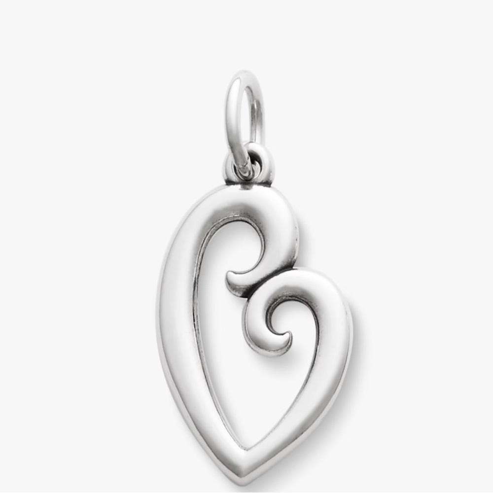 Silver mother charm only wore it for a couple of times in great condition.